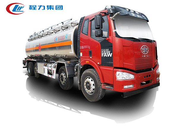 解放J6前四后六26立方鋁合金運(yùn)油車